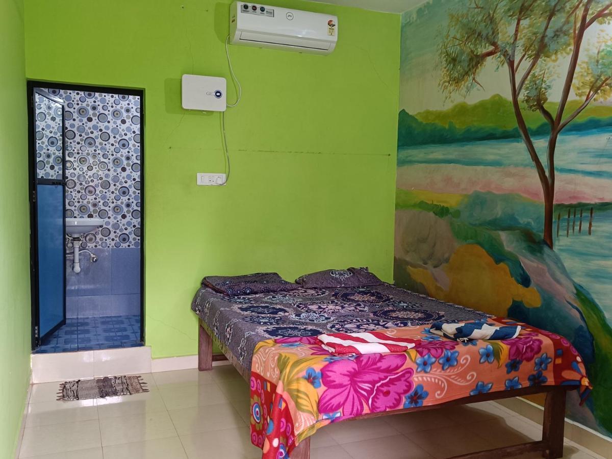 Est Hem Guesthouse อารัมบล ภายนอก รูปภาพ